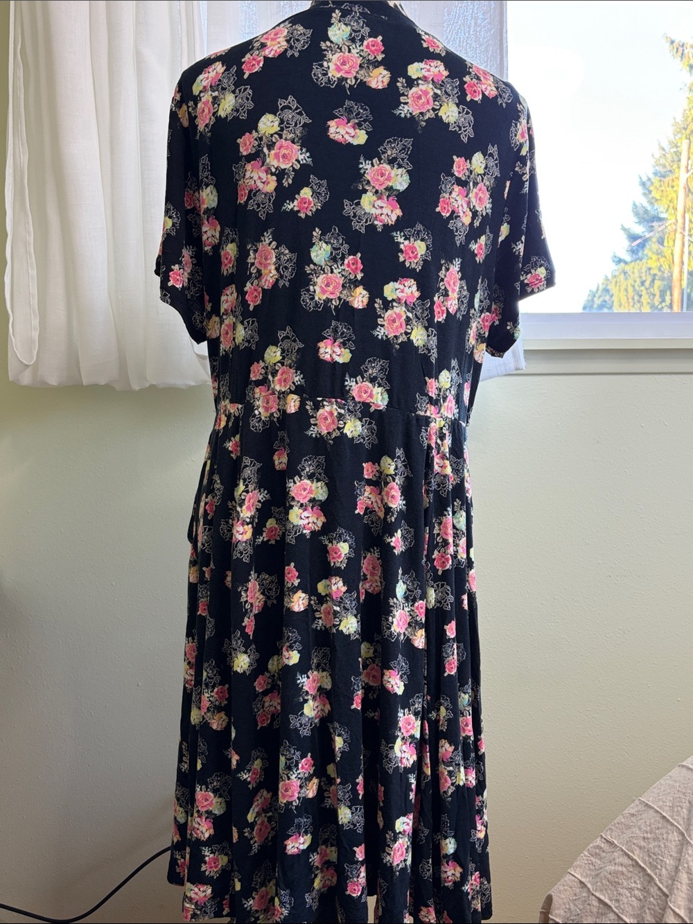 Torrid Super Soft Skater Dress Size 2 (18/20) Black Pink Yellow Rose Floral - Picture 4 of 10